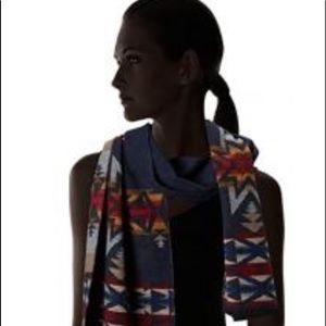 Pendelton Navy print scarf | wool